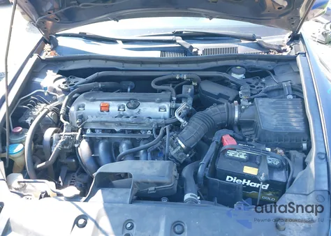 2011 Honda Accord 2.4 Ex-L z USA, uszkodzony, nr VIN 1HGCP2F87BA065931